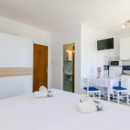 Cypress Sea Cove - Premium With Balcony And Sea View A2