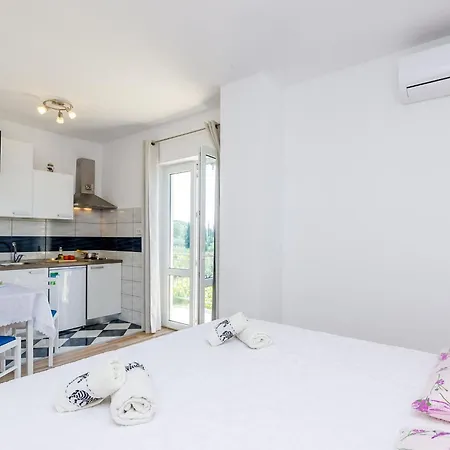 Cypress Sea Cove - Premium With Balcony And Sea View A2 *