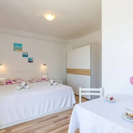 Cypress Sea Cove - Premium With Balcony And Sea View A2