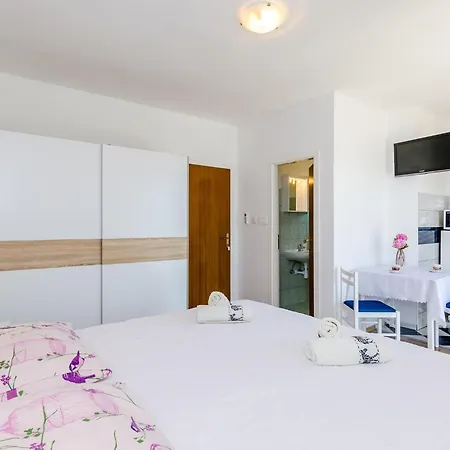 Apartment Cypress Sea Cove - Premium With Balcony And Sea View A2 *