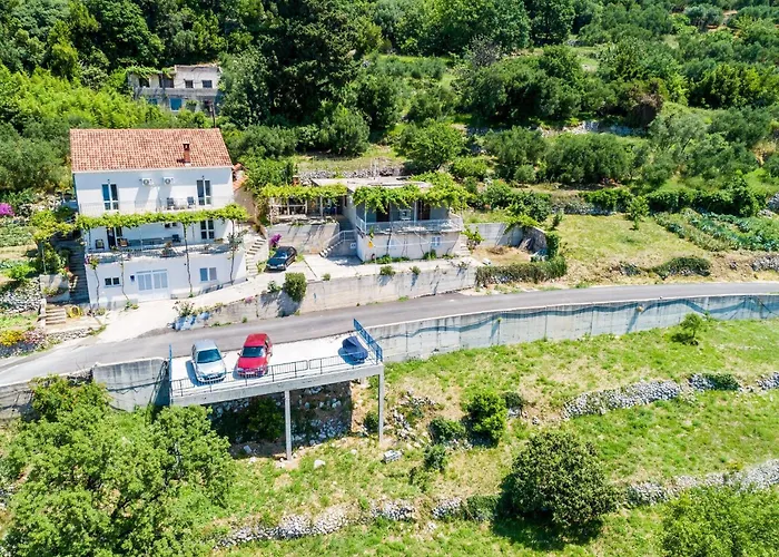 아파트 Cypress Sea Cove - Premium With Balcony And Sea View A2 *