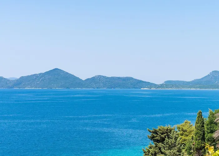 Cypress Sea Cove - Premium With Balcony And Sea View A2