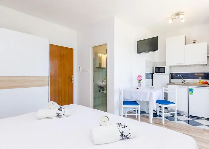 Cypress Sea Cove - Premium With Balcony And Sea View A2