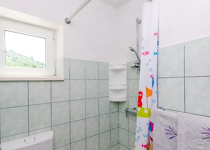 Cypress Sea Cove - Premium With Balcony And Sea View A2 아파트 슬라노