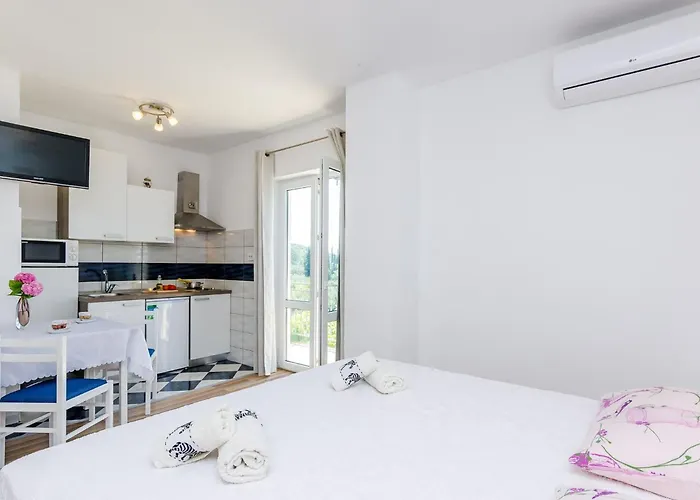 Cypress Sea Cove - Premium With Balcony And Sea View A2 *