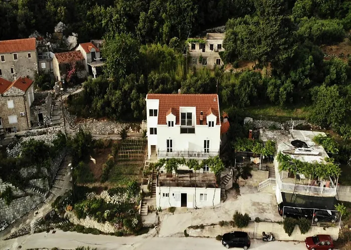 아파트 Cypress Sea Cove - Premium With Balcony And Sea View A2 슬라노